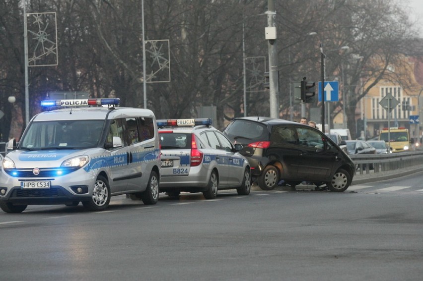 Wypadek na ulicy Libana w Legnicy [ZDJĘCIA]