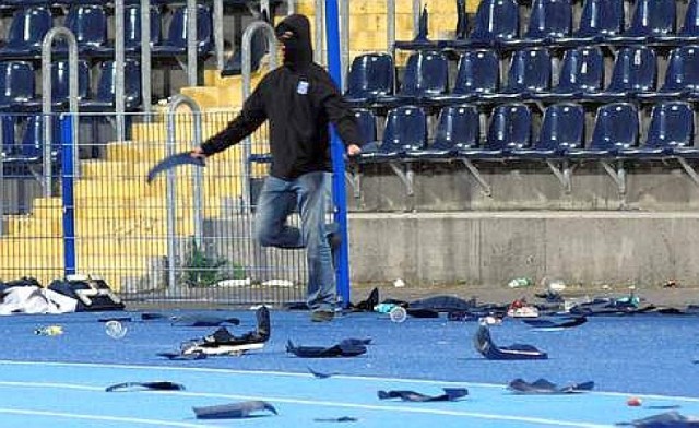 Nie udało się zapobiec ekscesom podczas finałowego meczu Legia ...