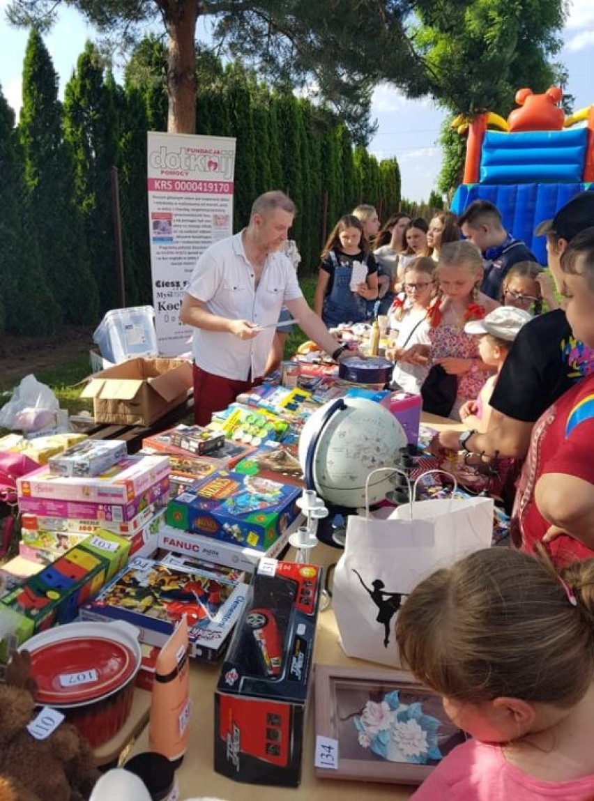 Rodzinnie, ekologicznie i charytatywnie na pikniku w Szkole Podstawowej w Bieniądzicach [ZDJĘCIA]