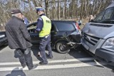 Wypadek na ul. Wrocławskiej w Zielonej Górze. Zderzyły się cztery auta. Są ranni [ZDJĘCIA]