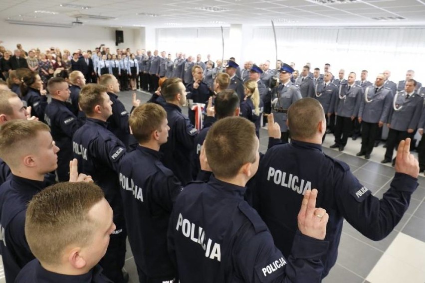 26 nowych funkcjonariuszy zasiliło szeregi lubelskiego...
