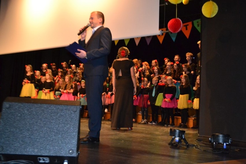 5-lecie świętował w Centrum Kultury i Sztuki  w Tczewie dziecięco - młodzieżowy chór Passionatka [ZDJĘCIA]