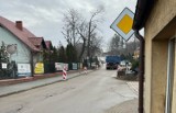 Somonino. Trwa budowa przejść dla pieszych na skrzyżowaniu ulic Siemiana i Witosławy