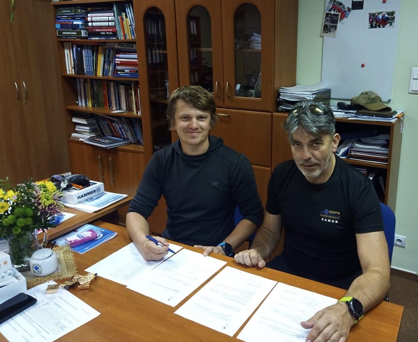 Piotr Zamorski  ( z prawej) jest od 1 listopada naczelnikiem...