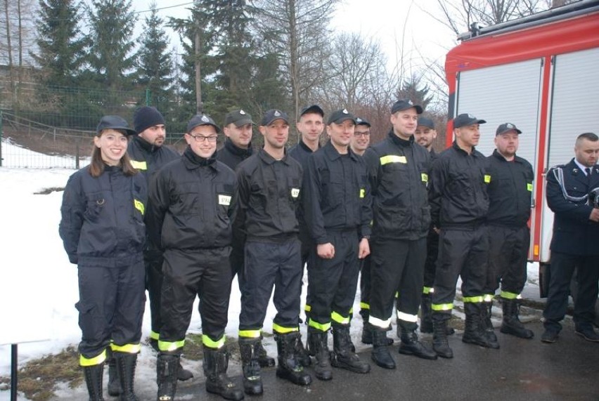 Głuszyca: Strażacy dostali nowy, lekki wóz bojowy