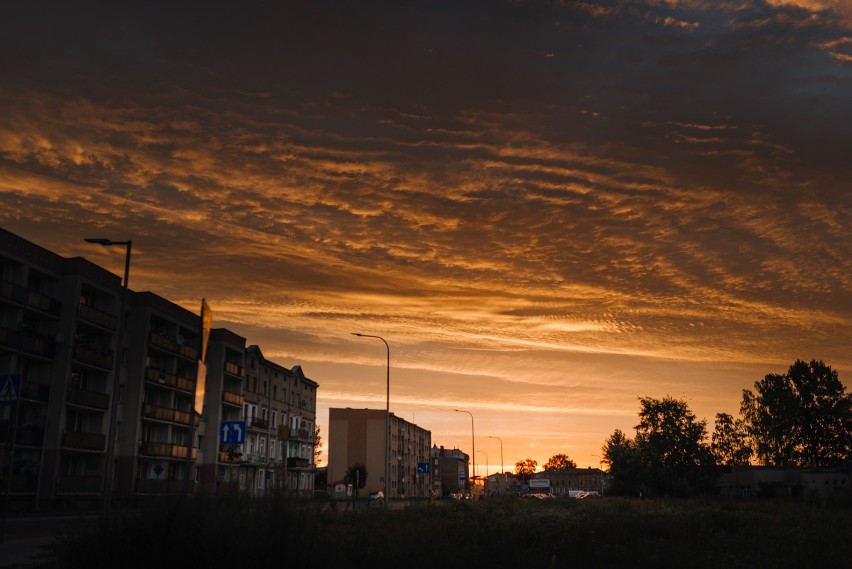 Jeśli chcesz zrobić zdjęcia wschodu słońca w Żarach, w...