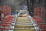  Trwa budowa wiaduktu przy skrzyżowaniu ul. Siemianowickiej i Kochanowskiego 