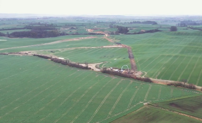 Gm. Dzierzgoń i Stary Targ. Farma Pomerania w budowie. Stoi już ponad połowa wiatraków