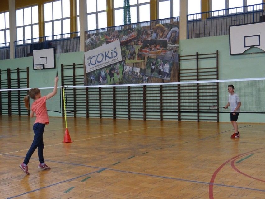 Turniej badmintona w Zapolicach [zdjęcia]