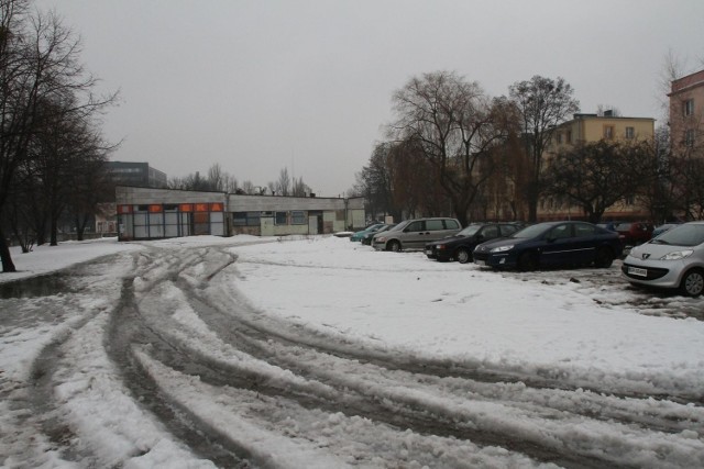 Na działce przy al. Piłsudskiego mogą powstać biurowce