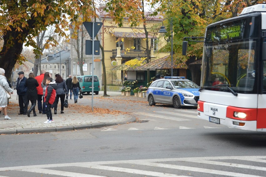 Policja w Piotrkowie podsumowuje działania we Wszystkich Świętych 2022