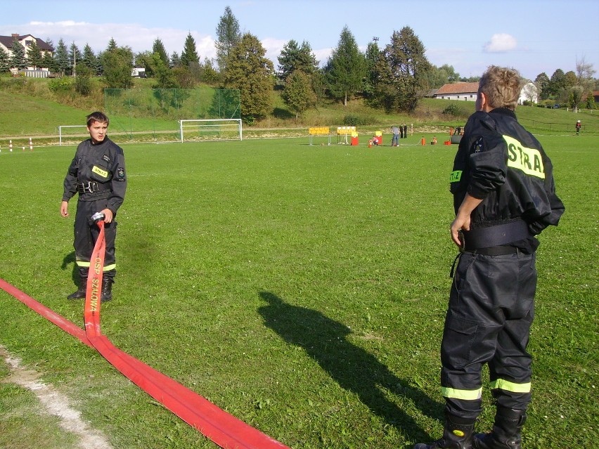 Powiatowe zawody sportowo pożarnicze wygrywa OSP Wapienne
