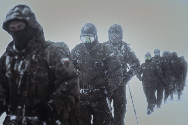 Żołnierze WOT weszli na Śnieżkę