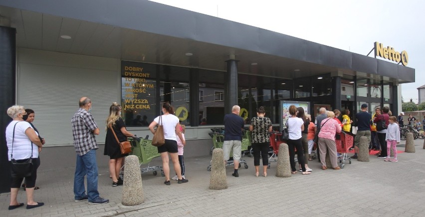 Na otwarciu nowego Netto w Lędzinach było sporo osób