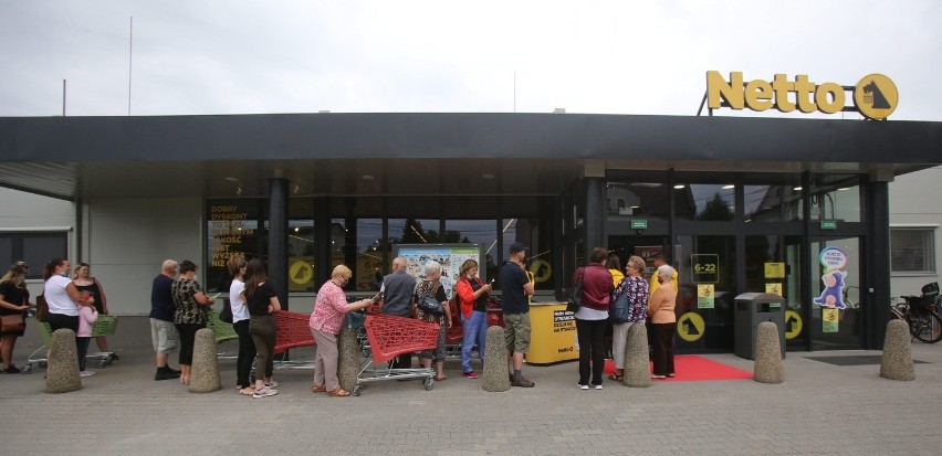 Na otwarciu nowego Netto w Lędzinach było sporo osób