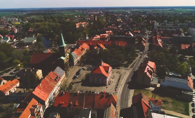 W Międzyrzeczu - choć nie jest wielkim miastem - swoje sklepy ma kilka dużych spożywczych sieci handlowych. Choć jest i gotowe miejsce na następny sklep...