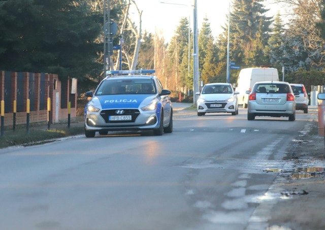 Policjantom po przejechaniu około 1,5 kilometra udało się zatrzymać uciekiniera.