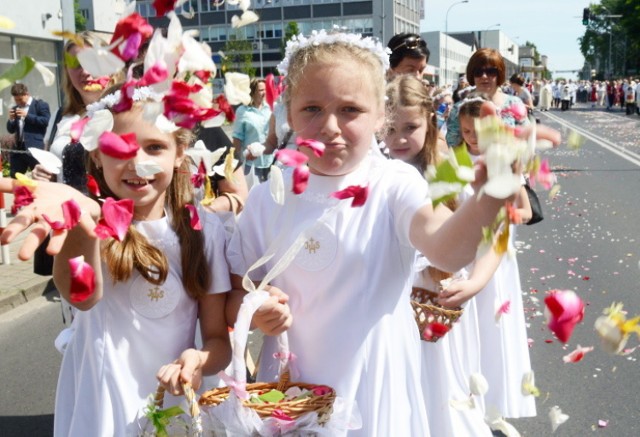 W Zielonej Górze miejska procesja wyruszyła spod parafii pw. Najświętszego Zbawiciela o godz. 10.15. Następnie przeszła ul. Ułańską i Bohaterów Westerplatte na plac Wielkopolski. Później ulicą Mickiewicza na plac Wilhelma Pluty. Tam po kazaniu biskupa nastąpiło zakończenie uroczystości.

