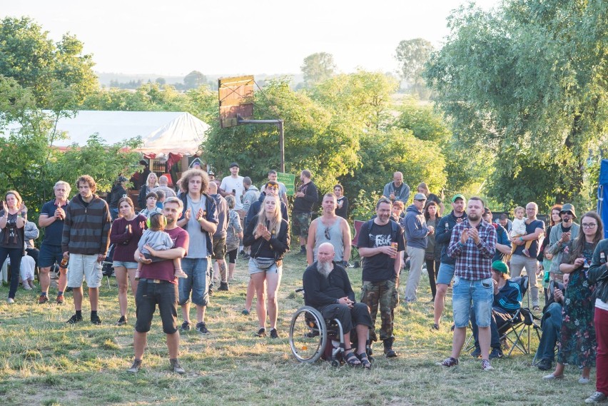 Grassroots Festiwal 2019 w Rudnikach już za dwa tygodnie! Masa koncertów, warsztaty, a wszystko to z dala od miejskiego zgiełku