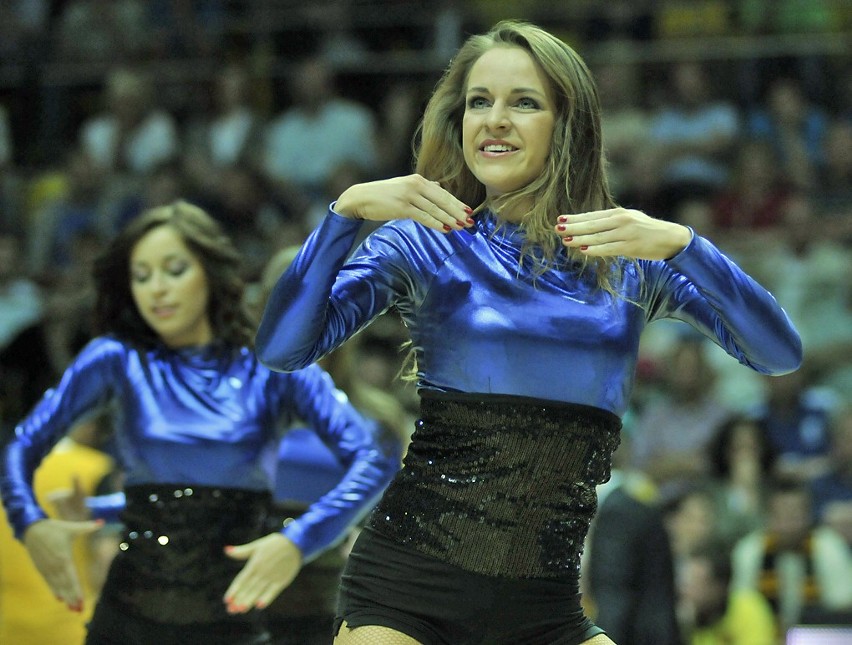 Cheerleaders Prokom podczas drugiego meczu Prokom Gdynia - Trefl Sopot. Zobacz zdjęcia i film!