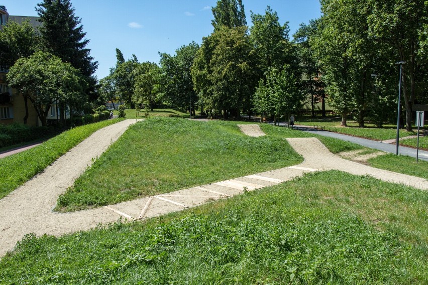 Centralny Park Rekreacji w Płocku gotowy w całości. Będzie służył zarówno młodszym, jak i starszym mieszkańcom [ZDJĘCIA]