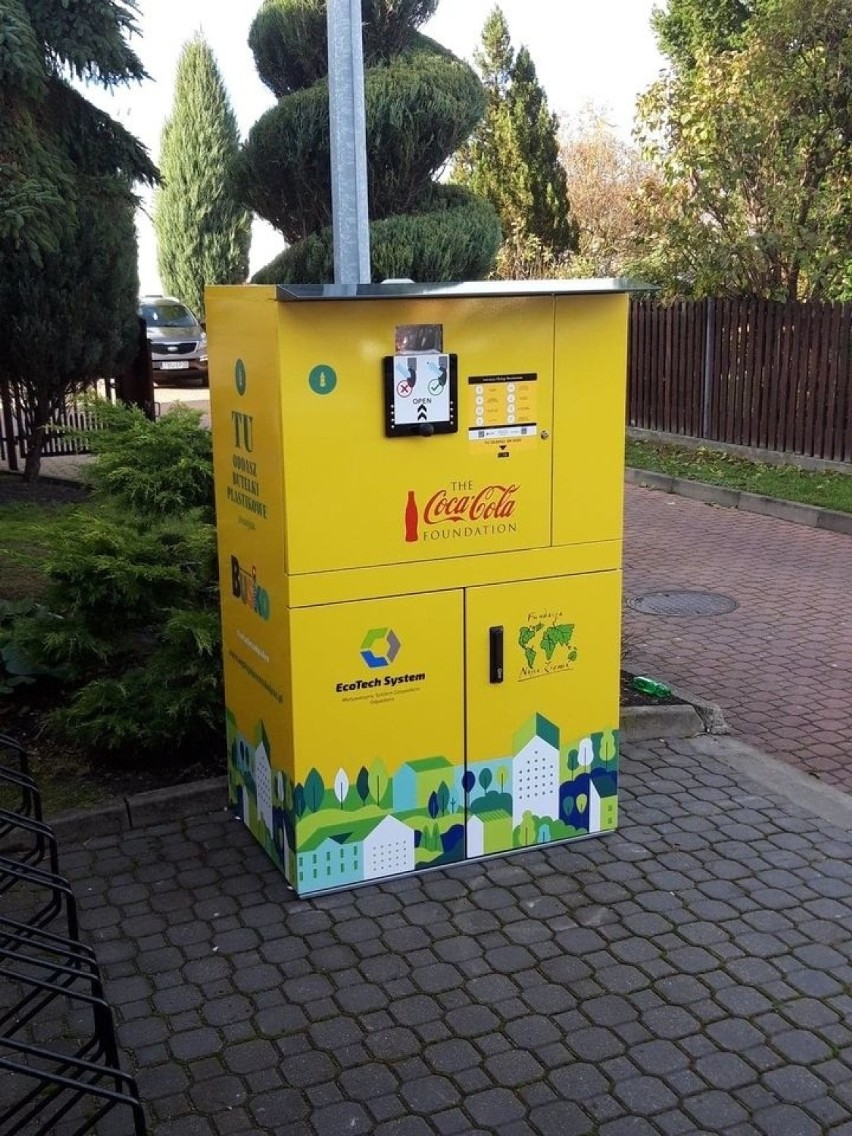 W Busku - Zdroju już są dwa recyklomaty, do których można...