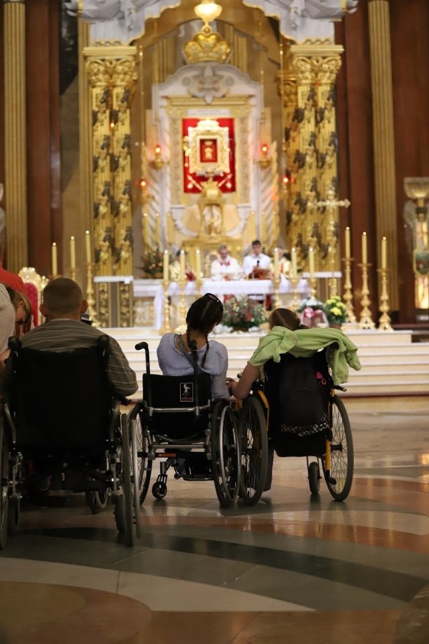 240 osób wzięło udział w Oazie Chorych i Niepełnosprawnych, która zakończyła się w piątek, 5 lipca w Sanktuarium Matki Bożej Licheńskiej.