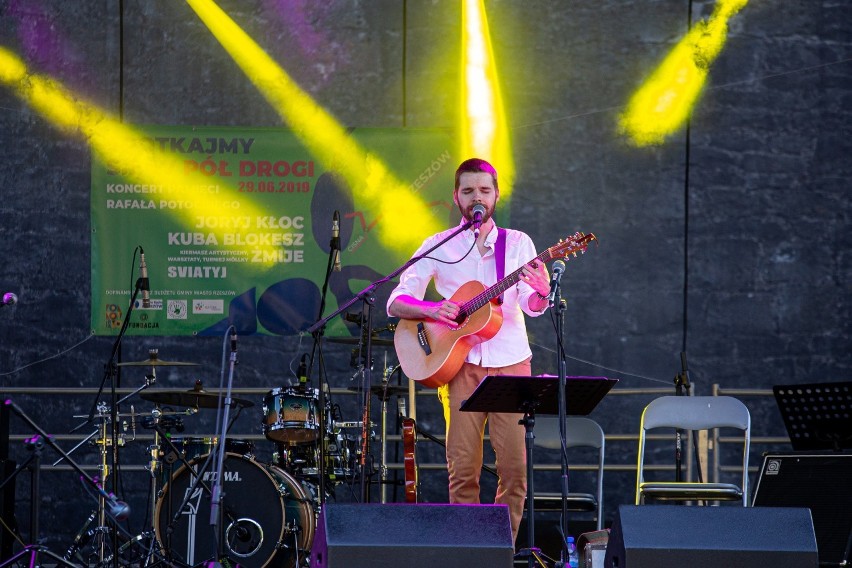 Koncert ku pamięci Rafała Potockiego z Polskiego radia Rzeszów „Spotkaliśmy się w pół drogi” [ZDJĘCIA]