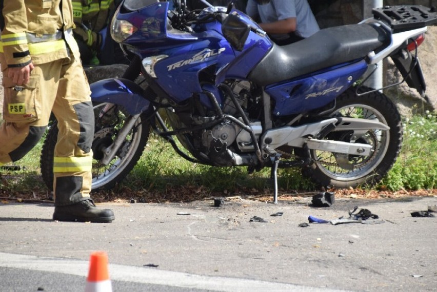 Wypadek motocyklisty i samochodu osobowego w Zdziechowie