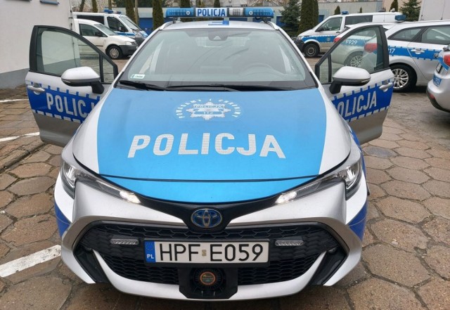 Toyota Corolla. Komenda Powiatowa Policji w Bełchatowie