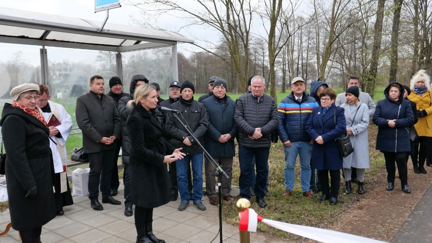 Pięć kilometrów dróg gminy Poddębice z nową, asfaltową nawierzchnią. Było otwarcie ZDJĘCIA