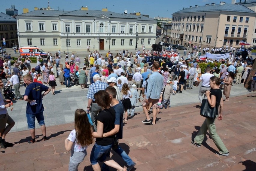 Marsz dla życia i rodziny w Kielcach. Szły trzy tysiące ludzi! [ZDJĘCIA, WIDEO]