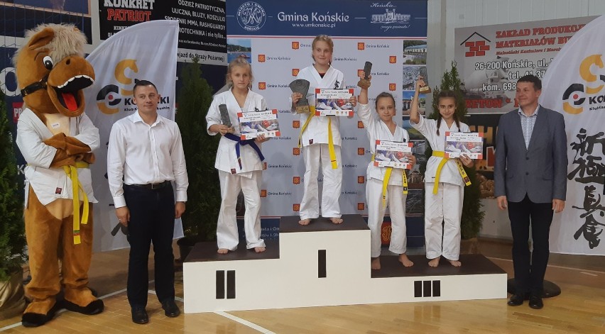 Brązowe medale dla zawodniczek Klubu Karate Randori z Radomska [ZDJĘCIA]