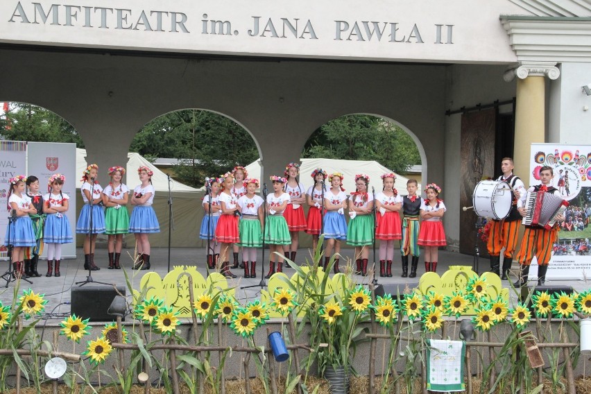 Kolorowo i muzycznie na Festiwalu Kultury Regionalnej