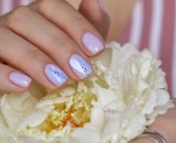 Oto modne paznokcie na grudzień 2023 r. Sprawdź stylizacje, wzory, kolory - zdjęcia od bydgoskich stylistek