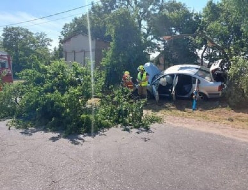 SKORZĘCIN: Wypadek we wsi Chłądowo, droga była tymczasowo zablokowana [FOTO]