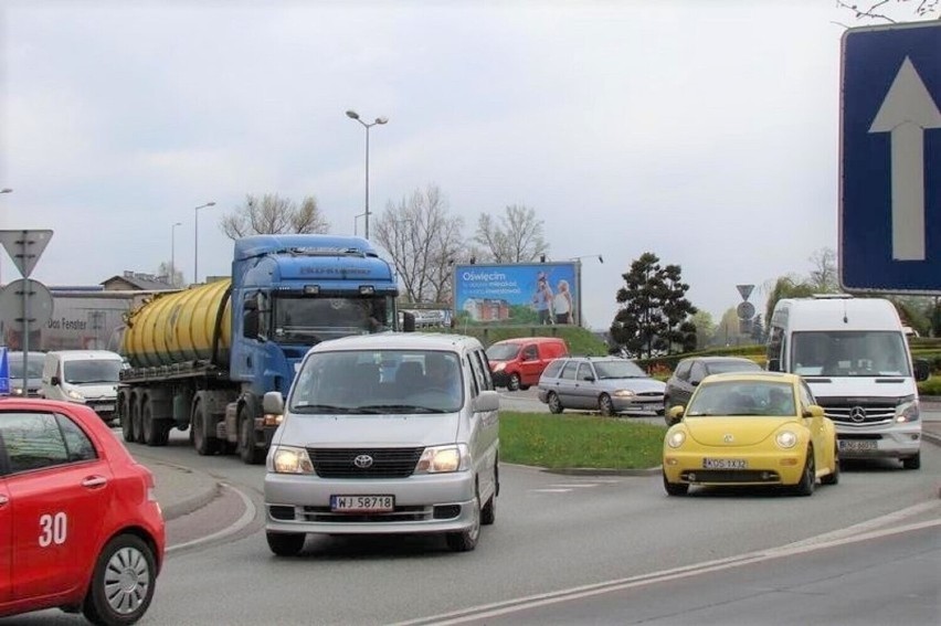 Korki przy rondzie Niwa w Oświęcimiu to codzienność