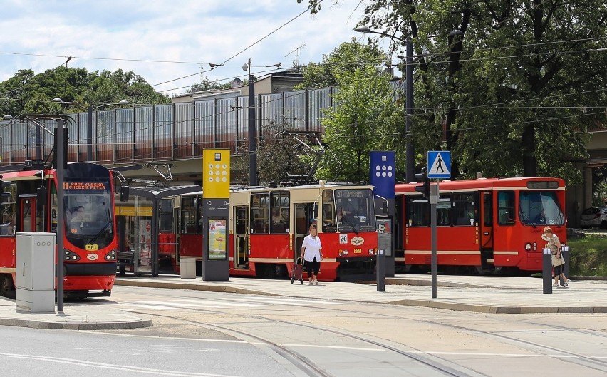 ZTM zwiększa liczbę połączeń tramwajowych. Na pasażerów...