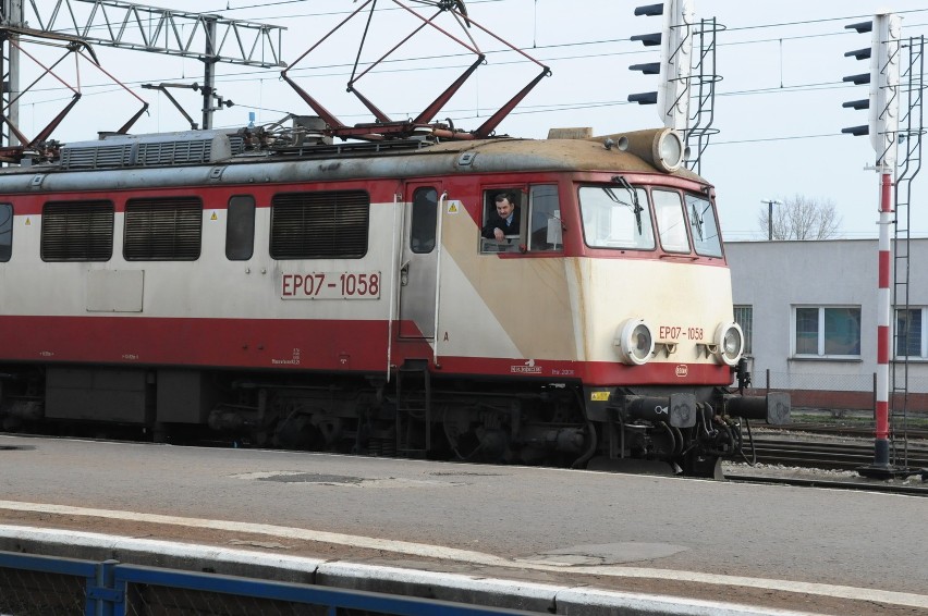 Remont torów między Puławami a Nałęczowem na ukończeniu