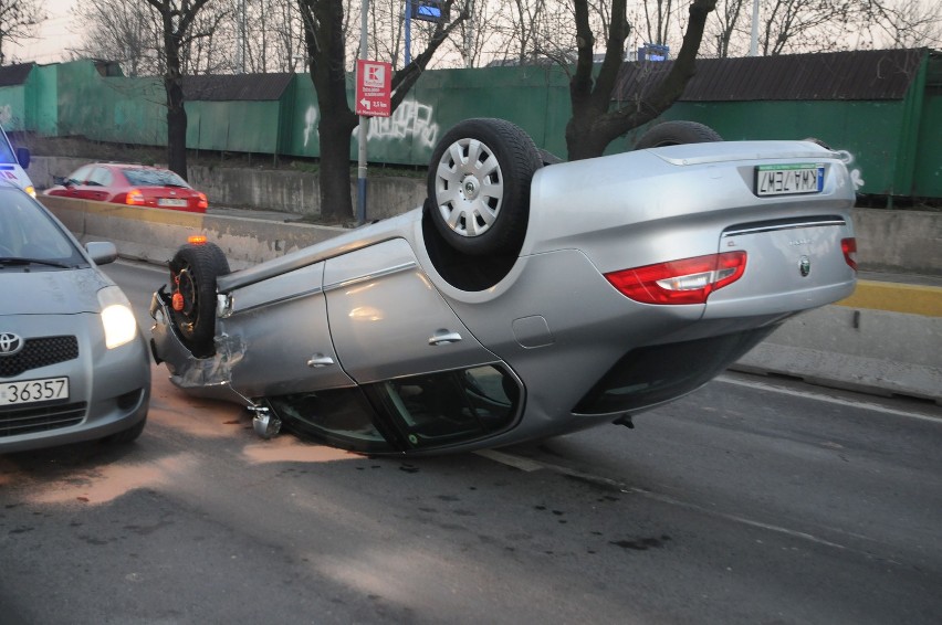 Wypadek na skrzyżowaniu ul. Zakopiańskiej i Siostry...