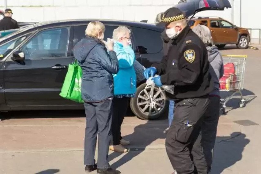 Ile jest zachorowań na koronawirusa w powiecie krośnieńskim? Jaka strefa grozi Krosnu Odrzańskiemu i Gubinowi?