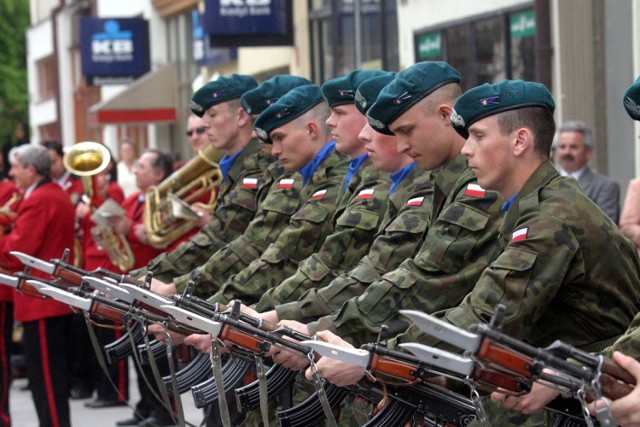Żołnierze w Legnicy, byli w mieście jeszcze 13 lat temu.