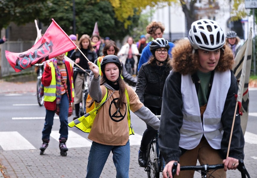 VELOciraptory, czyli wielki przejazd rowerowy przez Warszawę w obronie klimatu