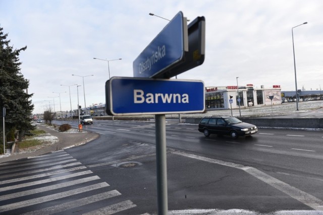 Do tragedii na skrzyżowaniu ulic Olsztyńskiej i Barwnej w Toruniu doszło 26 listopada. Po potrąceniu przez samochód zmarła 68-letnia piesza.