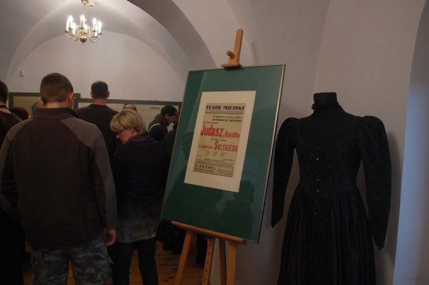Wystawa poświęcona Teatrowi Miejskiemu w Bydgoszczy 1896 - 1945