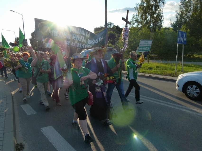 Bełchatowska Pielgrzymka na Jasną Górę wróciła do Bełchatowa [ZDJĘCIA]