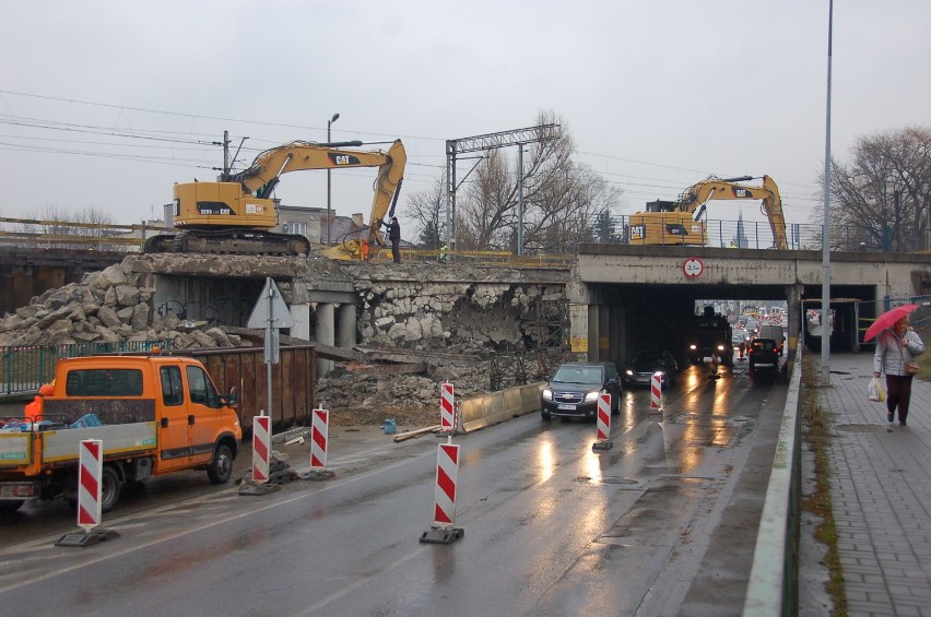 Prace przy wiadukcie na ul. Krakowskiej