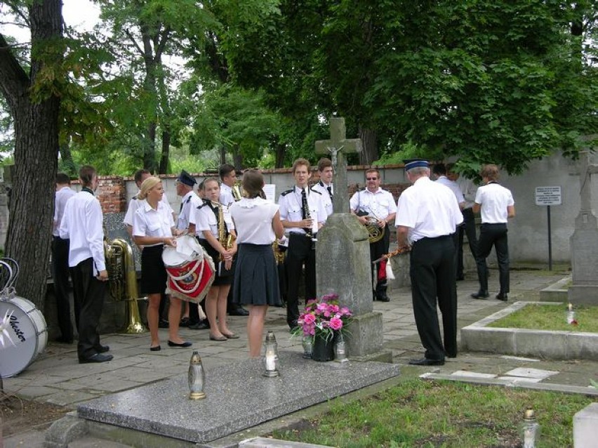 W piątek, 1 sierpnia, na cmentarzu katedralnym odbyły się...