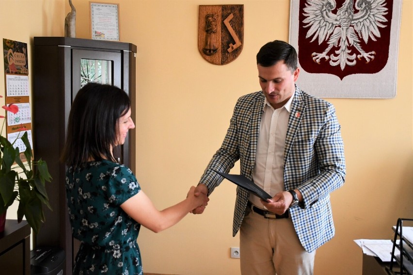 Nowi nauczyciele mianowani w gminie Zakrzewo złożyli ślubowanie