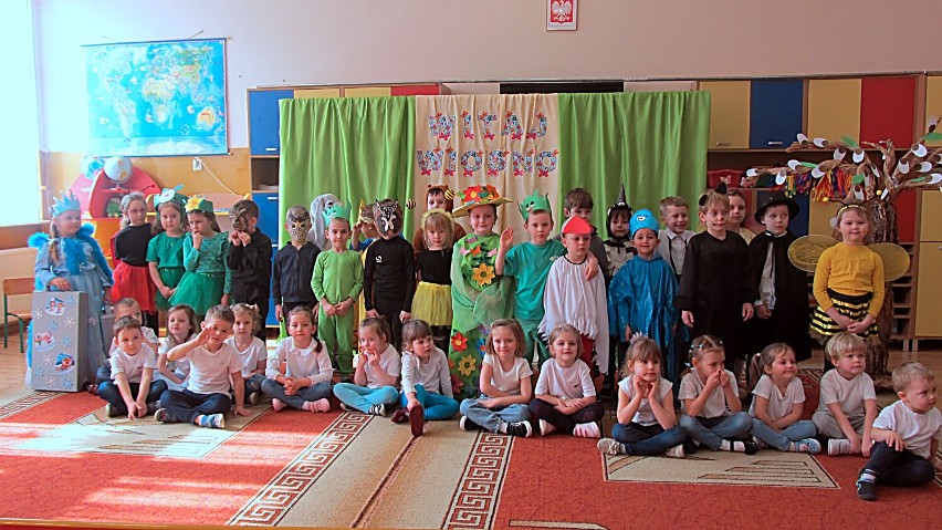 Teatralne powitanie Wiosny w Przedszkolu Samorządowym w Bobowej